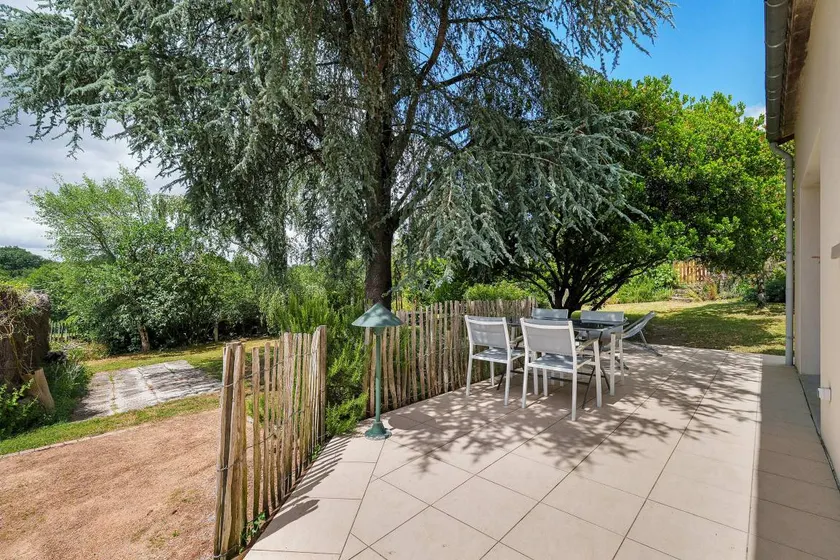 Cottage avec terrasse, jardin et barbecue | Vue ville - Image 1