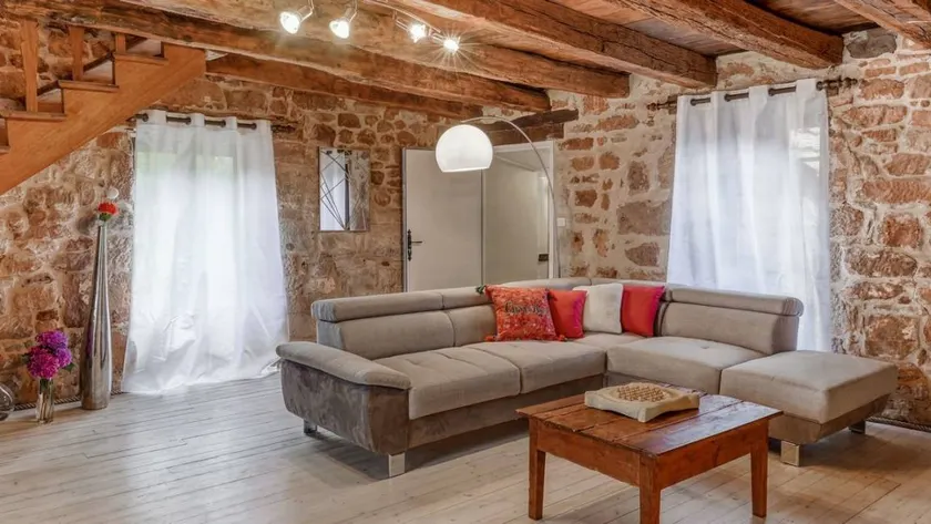 House with garden, terrace & private pool - Image 1