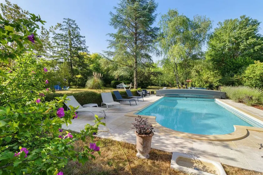 Cottage accogliente e familiare con giardino, piscina e barbecue | Vista sul giardino | Perfetto per il lavoro da remoto | Ammette cani - Image 1