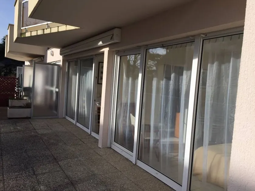 Appartement avec terrasse - Image 1