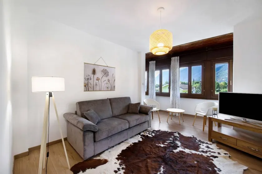 Attraente appartamento con terrazza | Vista sulla montagna - Image 1