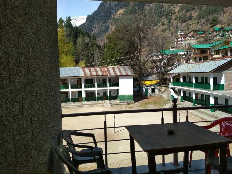 Moon Dance Hotel & Cafe - Image 1