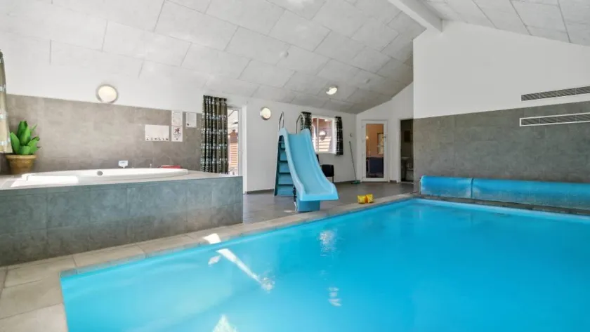 Family-oriented spacious holiday home with garden, hot tub & private pool | Pets allowed - Image 1