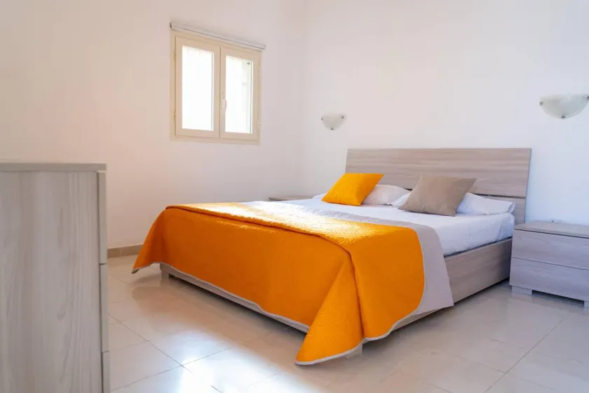 Apartamento vacacional con jardín - Image 1