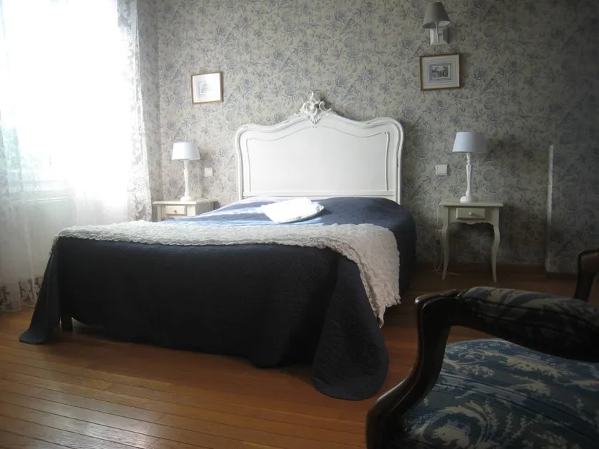 Bed & breakfast with garden & terrace - Image 1