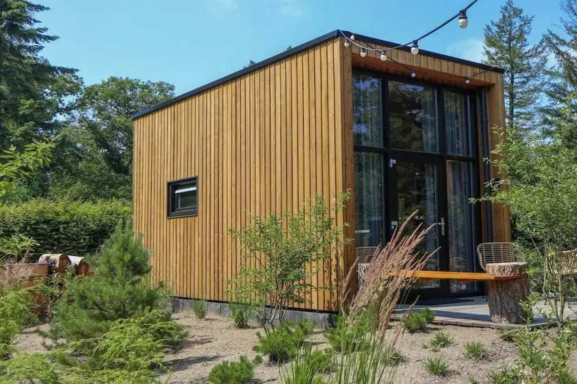 Holiday home with terrace & garden - Image 1