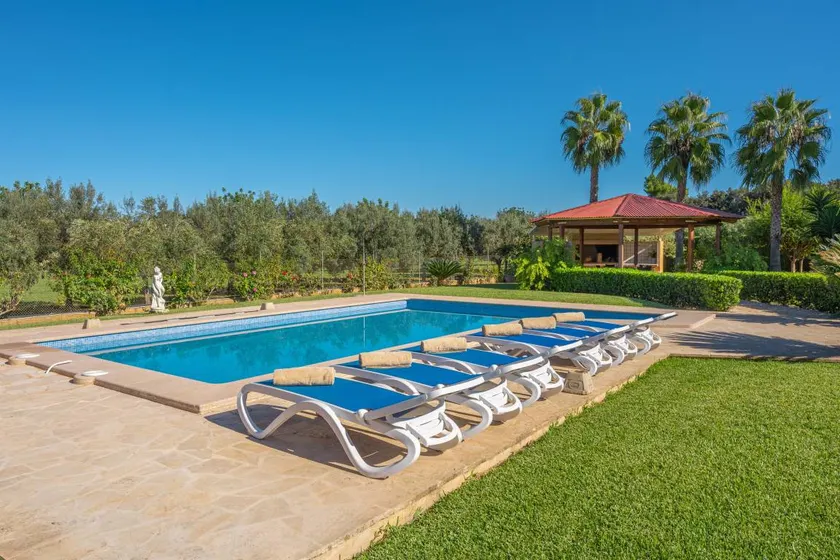 Maison de campagne avec terrasse, piscine privée et barbecue | Vue montagne - Image 1