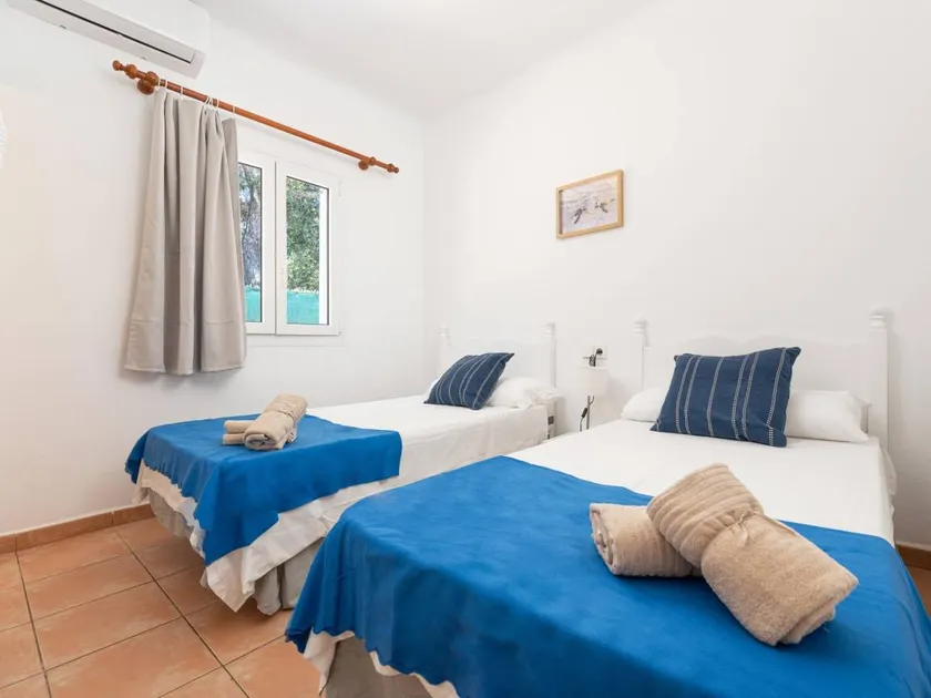 Fully equipped wonderful villa with terrace, garden & barbecue | Sea view | Close to the beach - Image 1