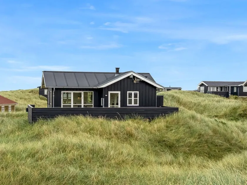 Children-friendly house with terrace | Close to the beach | Pets allowed - Image 1