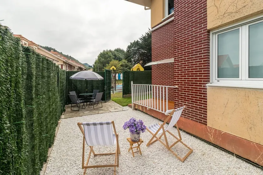 Apartment with garden | Garden view | Perfect for remote work - Image 1