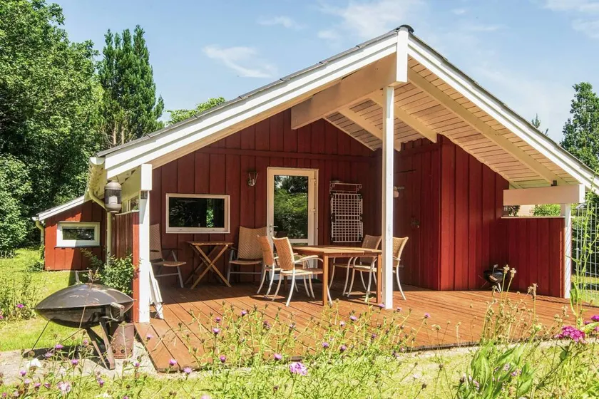 Fully equipped charming holiday home - Image 1