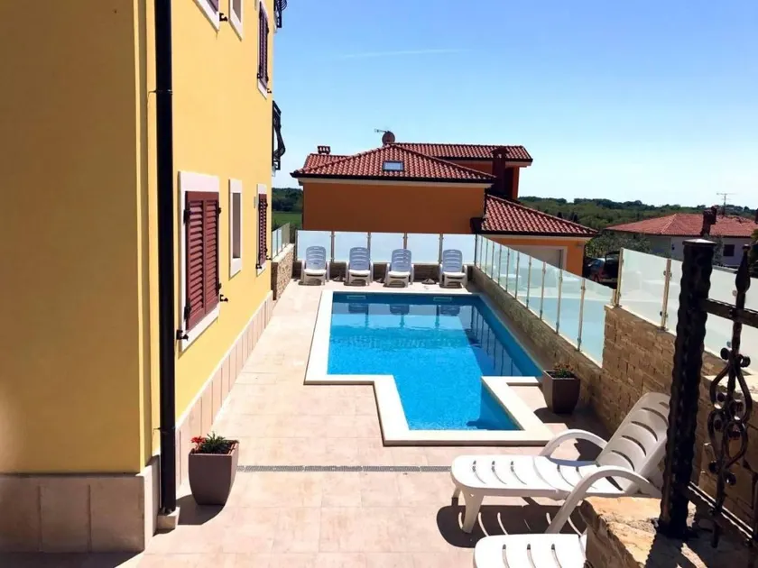 Charming flat with garden, pool & BBQ | Nature view - Image 1