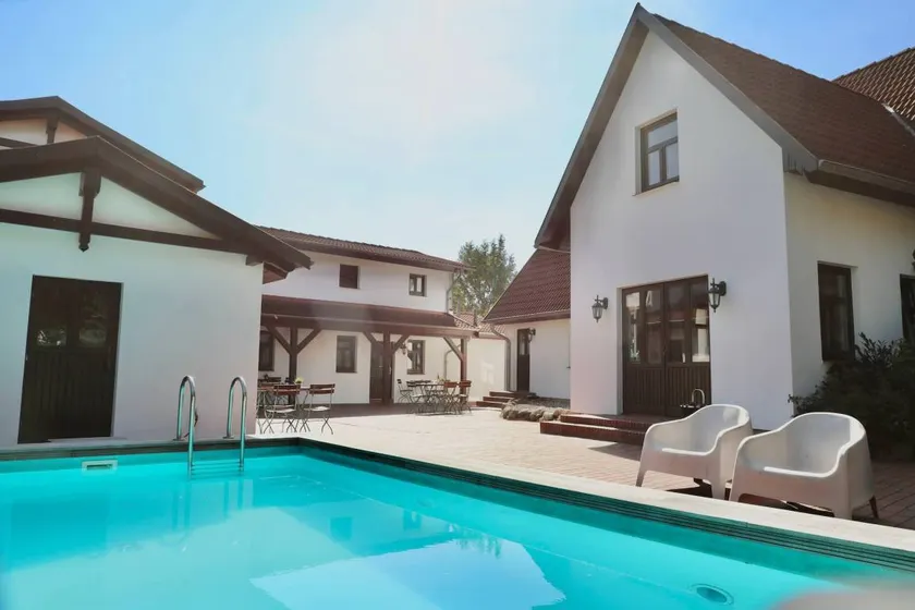 Elegant Mansion in Barlin with Swimming Pool - Image 1