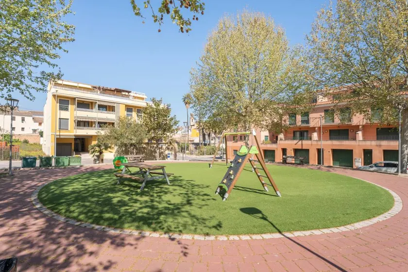 Family-friendly lovely holiday home with barbeque & terrace | Mountain view | Good for workation | Dogs allowed - Image 1