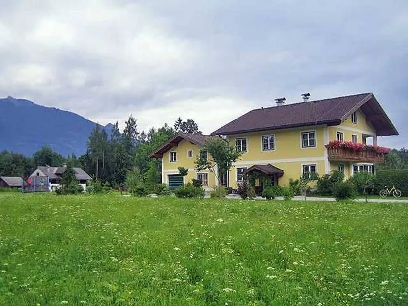 Fully equipped holiday apartment with garden | Mountain view - Image 1