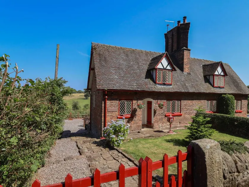 Family-friendly cottage with garden | Pet-friendly - Image 1