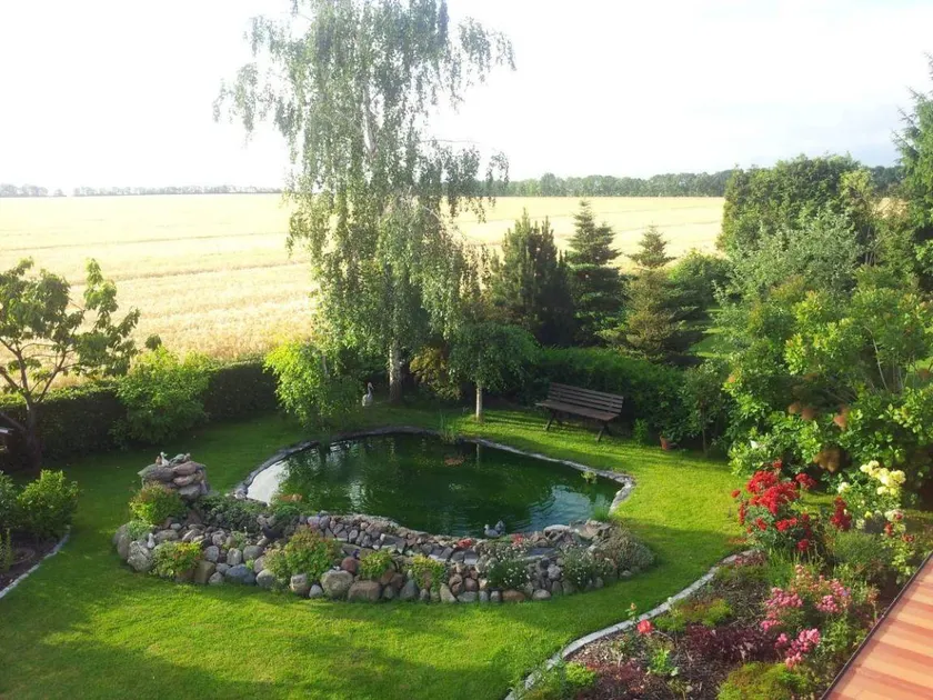 Children-friendly lovely flat with garden & barbeque | Garden view | Dogs allowed - Image 1