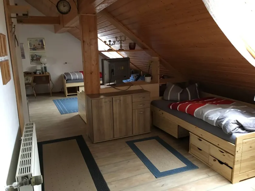 Apartamento vacacional con terraza - Image 1