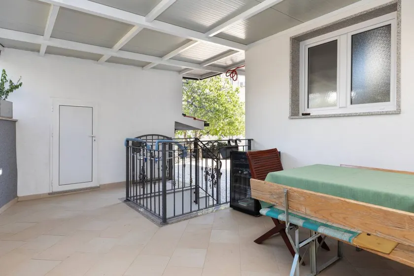 Holiday apartment with terrace, barbecue & garden | Beach nearby - Image 1