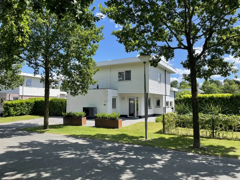 Fully equipped spacious house with sauna, jacuzzi & barbeque | Dogs allowed - Image 1