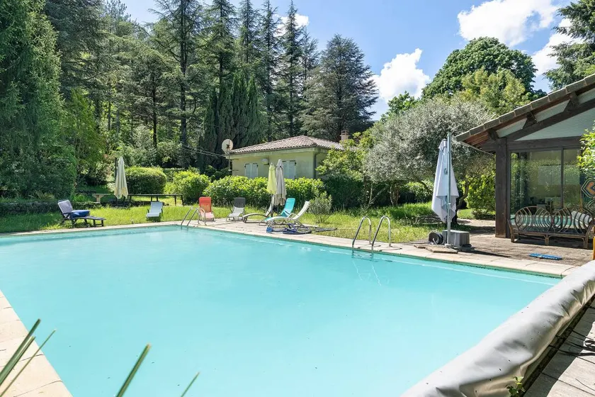 Ferienhaus mit Park, privatem Pool, WLAN und Klimaanlage in Jaujac - Image 1