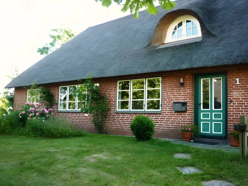 Casa totalmente attrezzata con sauna, giardino e terrazza | Vista sul giardino | Ammette animali domestici - Image 1