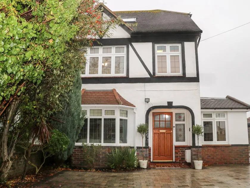 Cottage with garden | Beach view - Image 1