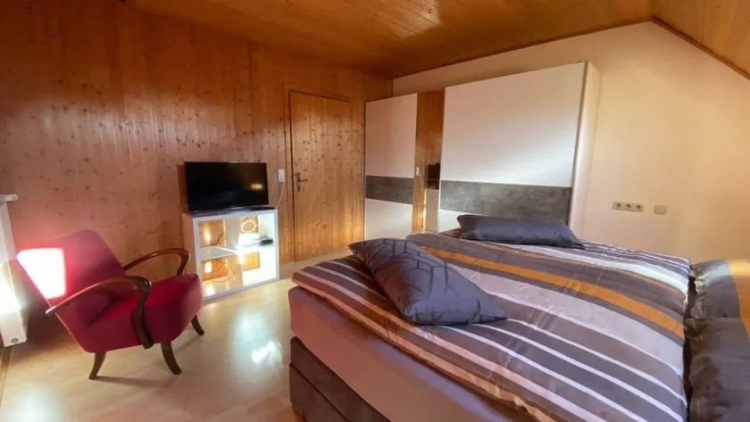 Flat with BBQ & garden - Image 1