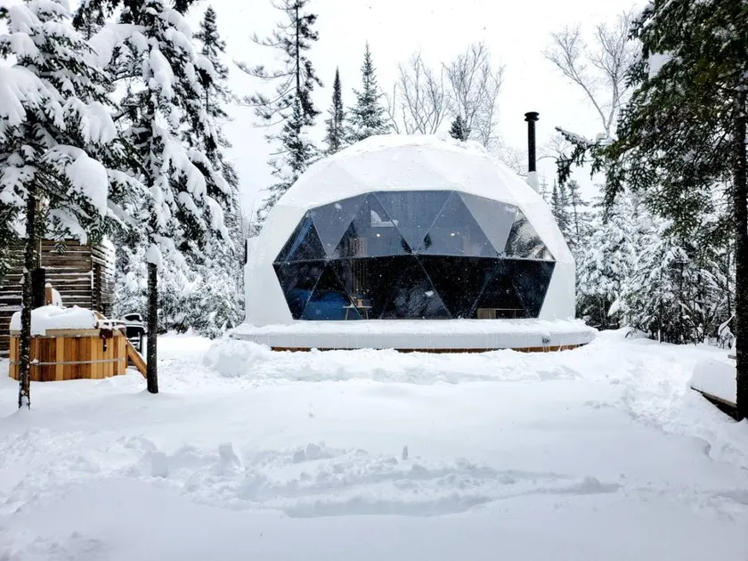 Solar-Powered Geodesic Dome with Fireplace and Hot Tub Overlooking a Quiet Lake in Quebec - Image 1