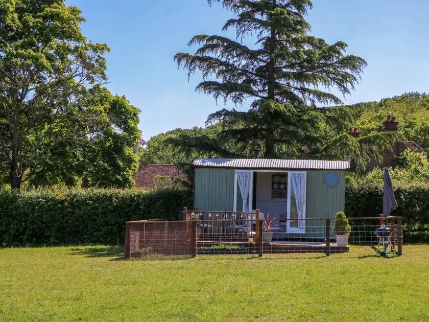 Cottage with BBQ & garden - Image 1