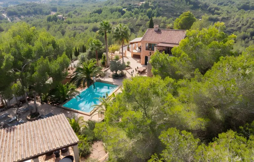 Fully equipped ample finca with pool, terrace & garden | Sea view - Image 1