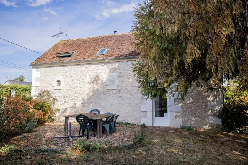 Comfortable gîte, terrace, sleeps 4-6 (up to 8), near Zoo Beauval and Loire castles - Image 1