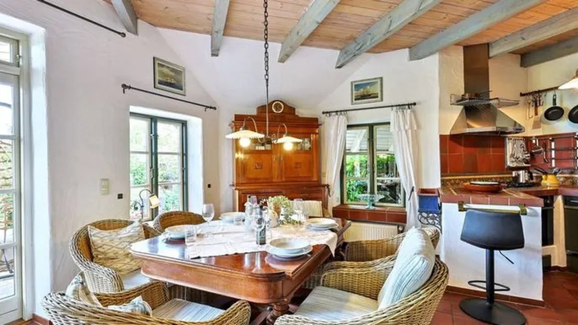 Apartment with barbecue, garden & terrace | Sea view | Good for workation - Image 1