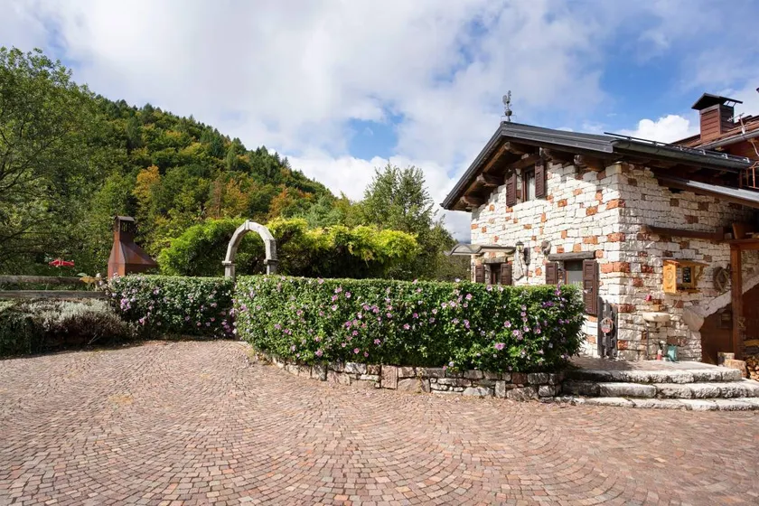 Chalet mit Terrasse, Grill und Garten | Gartenblick - Image 1
