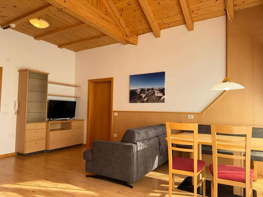 Maravilloso apartamento con terraza, jardín y barbacoa | Vistas a la montaña | Adaptado para teletrabajar - Image 1