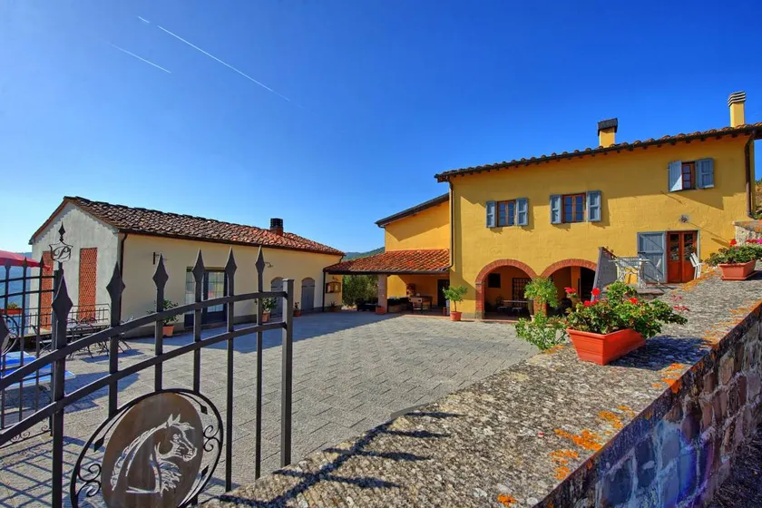 Villa with garden, pool & barbeque | Panoramic view - Image 1