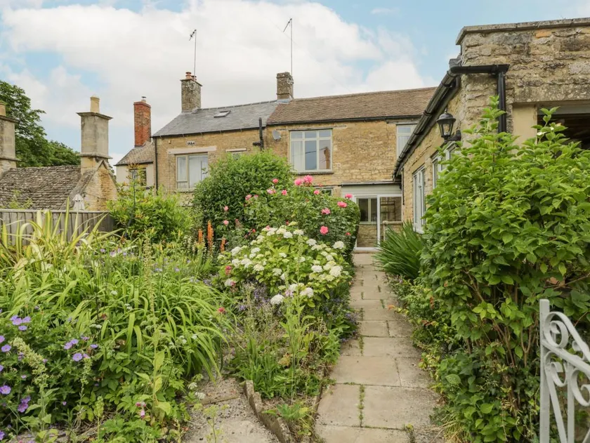 Agréable cottage adapté aux familles avec jardin | Avec animaux acceptés - Image 1
