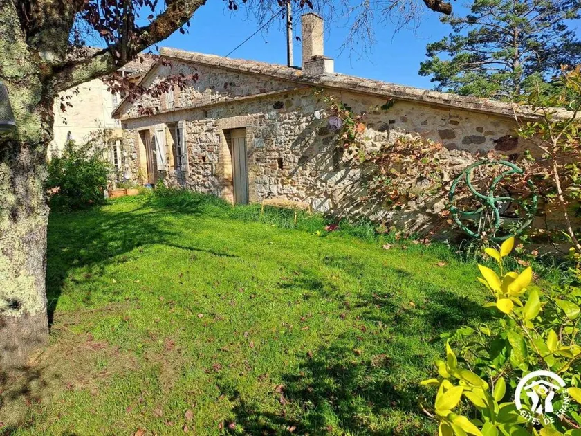 Gite with BBQ, garden & terrace - Image 1