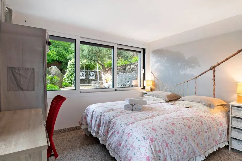Guest Room “La Chambre Iris” with Shared Pool, Garden, and Wi-Fi - Image 1