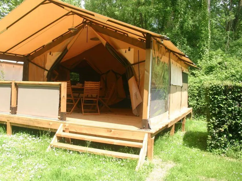 Tent with pool & terrace | Garden view - Image 1