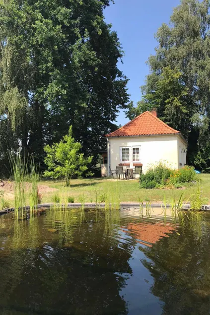 House with garden & terrace - Image 1