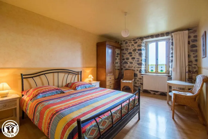 Bed & breakfast with jacuzzi | Mountain view | Pets are welcome - Image 1