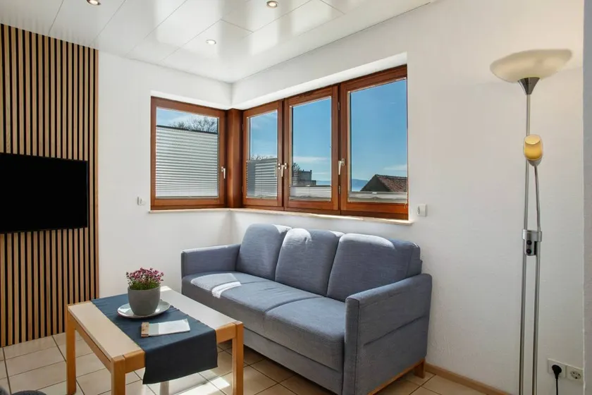 Ground Floor Apartment EG1 in "Gästehaus Heinemann" on Lake Constance with Lake View - Image 1