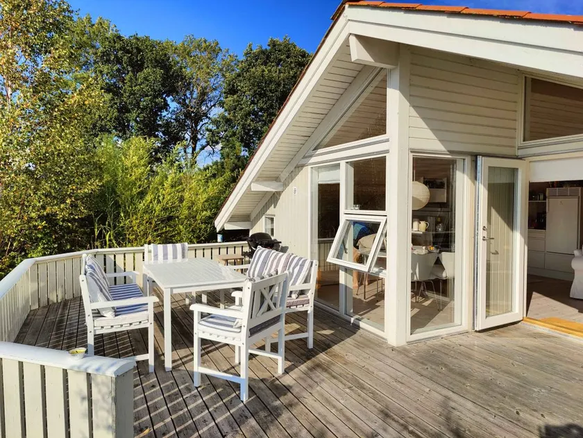 House with barbecue & garden | Lake view - Image 1