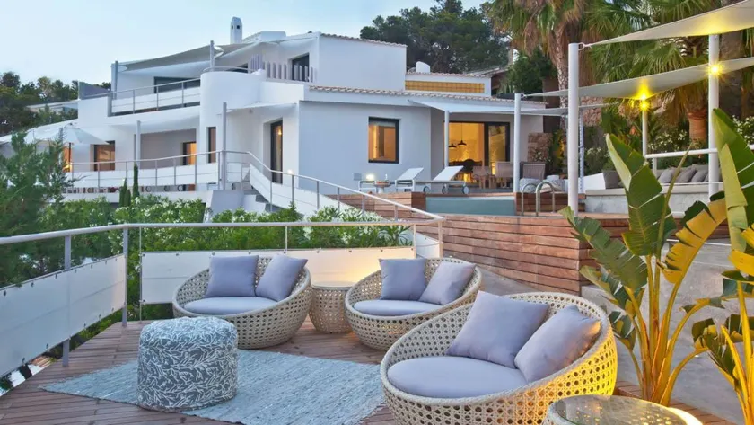 Villa with garden, terrace & barbecue | Sea view - Image 1