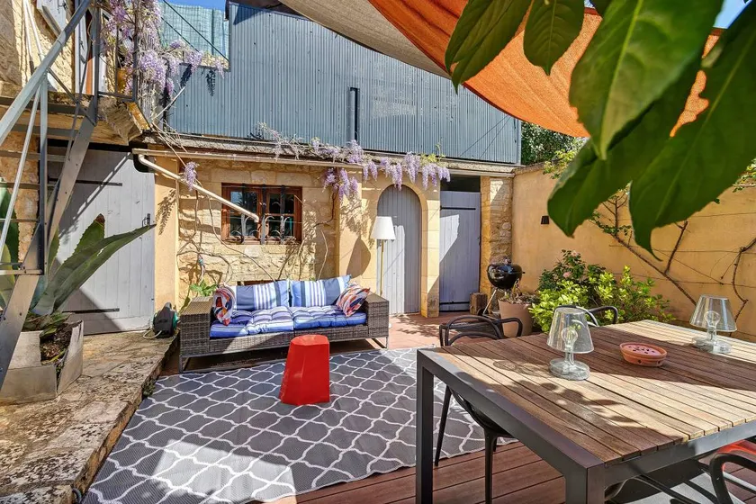 Fully equipped cottage with terrace, jacuzzi & barbeque | Garden view | Dogs allowed - Image 1