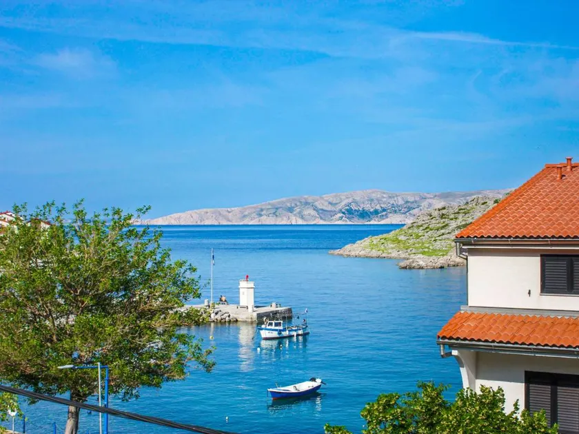 Val in Sveti Juraj with 1 bedrooms and 1 bathrooms - Image 1