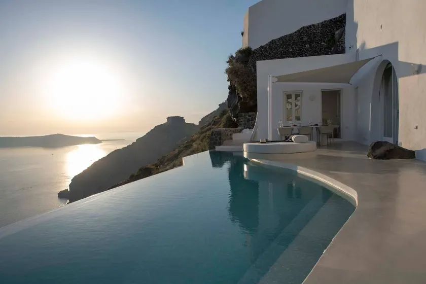 Villa with terrace & private pool | Sea view - Image 1