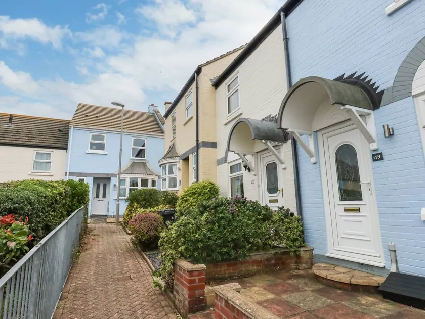 Child-friendly lovely cottage with garden & terrace | Beach view | Pets are welcome - Image 1