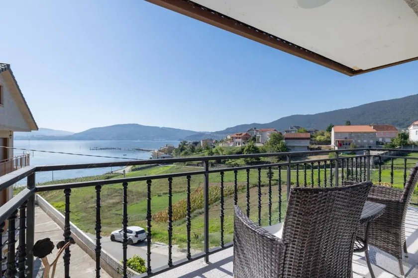 House with jacuzzi, barbecue & garden | Sea view | Close to the beach | Suitable for remote work | Pet-friendly - Image 1